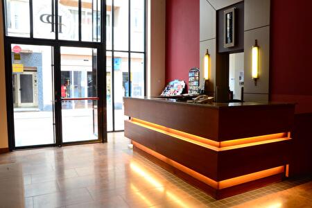 Reception and welcome